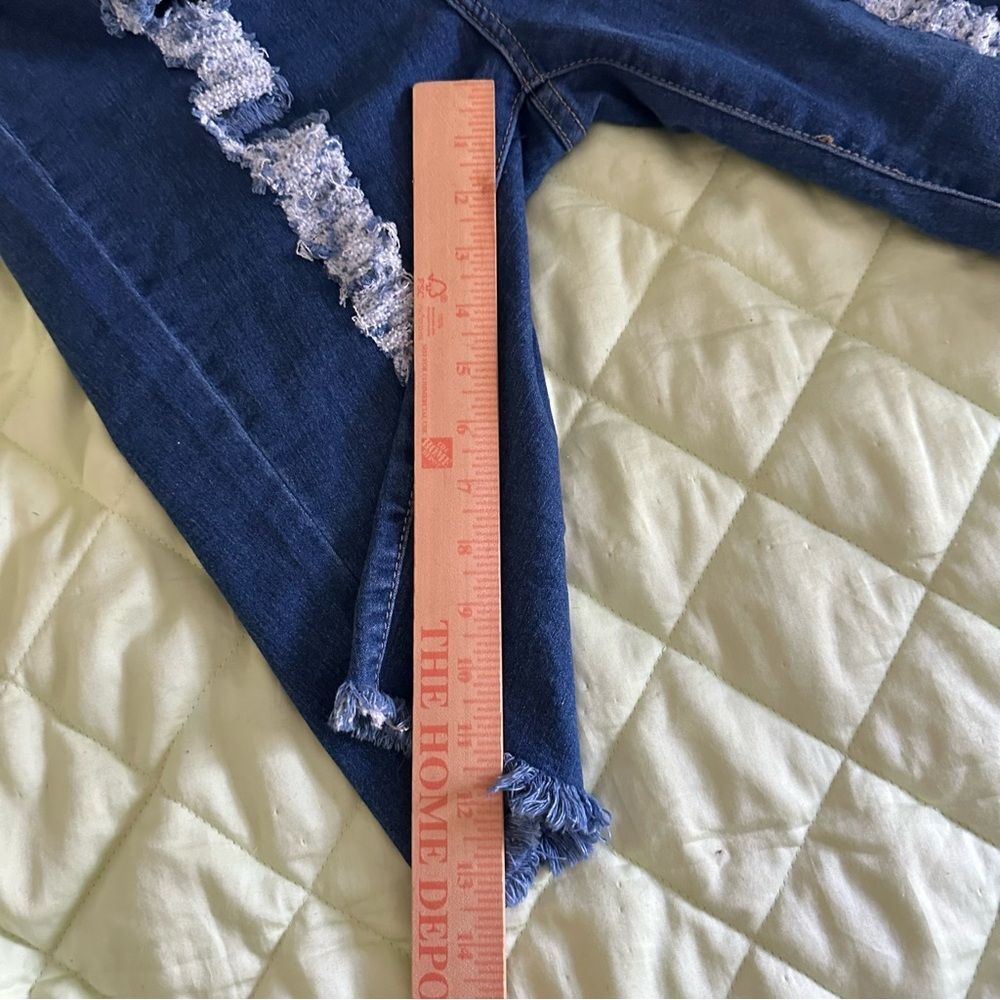 Fashion Nova Blue Distressed Jean Shorts 15 - Picture 7 of 8
